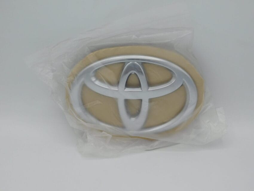 TOYOTA TRUNK EMBLEM LOGO 2009-2022